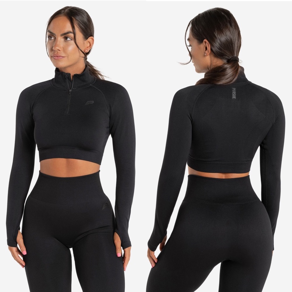 LAST CHANCE | Core Seamless Crop 1/2 Zip in Blackout